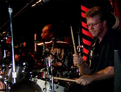 John JR Robinson : drums